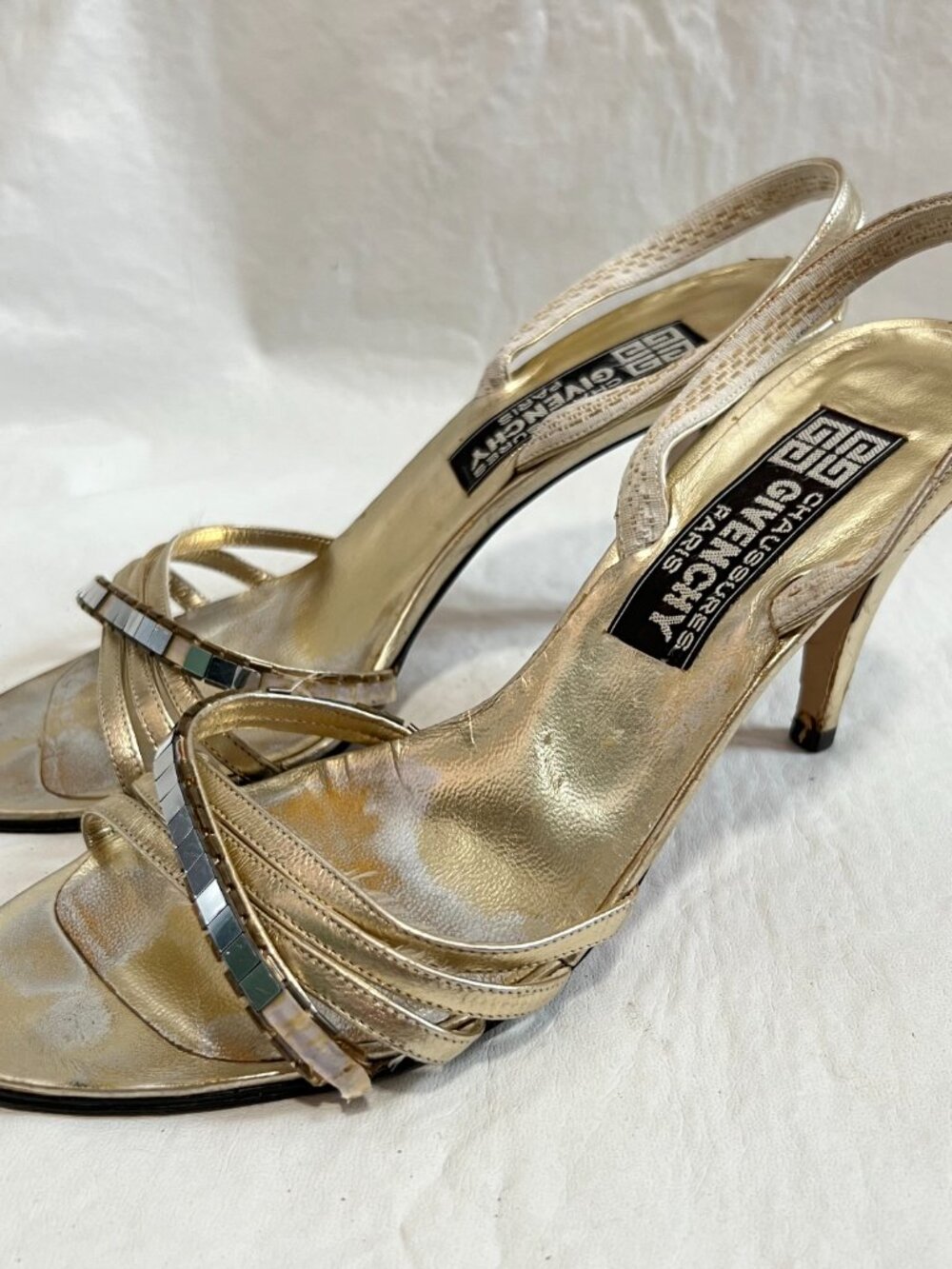Vintage 70s Givenchy high heel sandals gold leather mirror size 7 slingback - Picture 3 of 13
